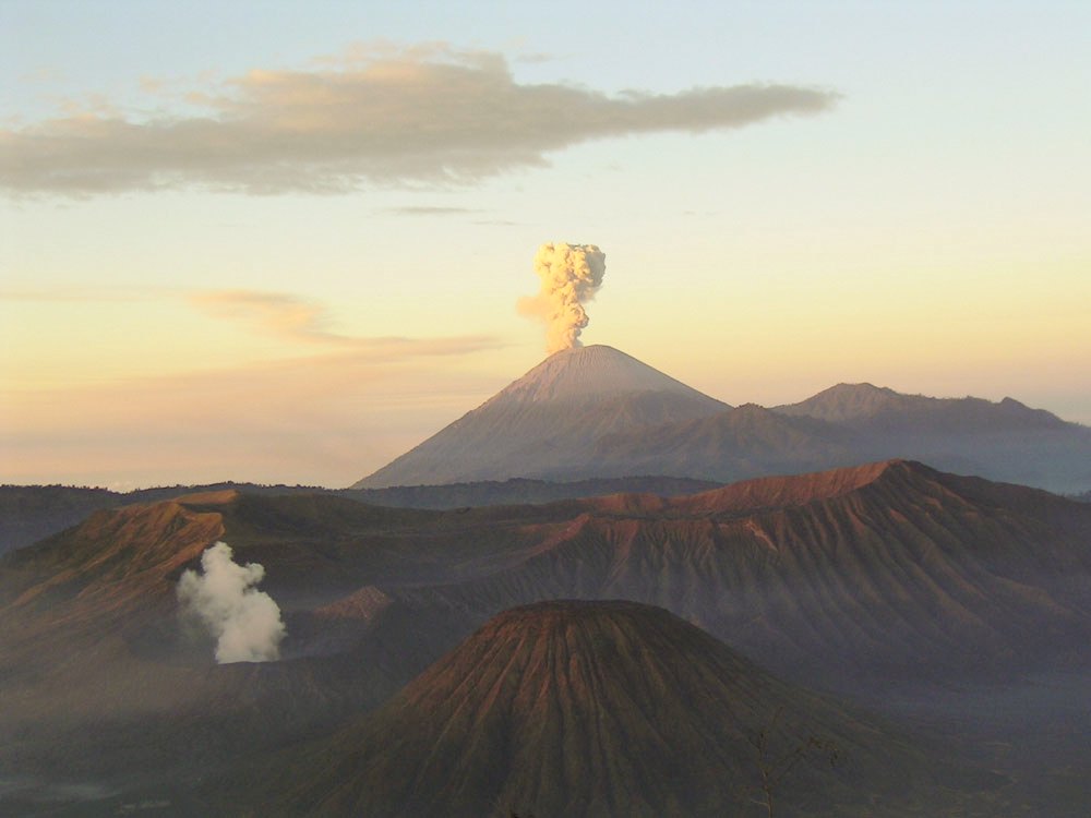 Image:Volcan.jpg