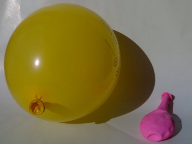 Fichier:Deuxballons.jpg